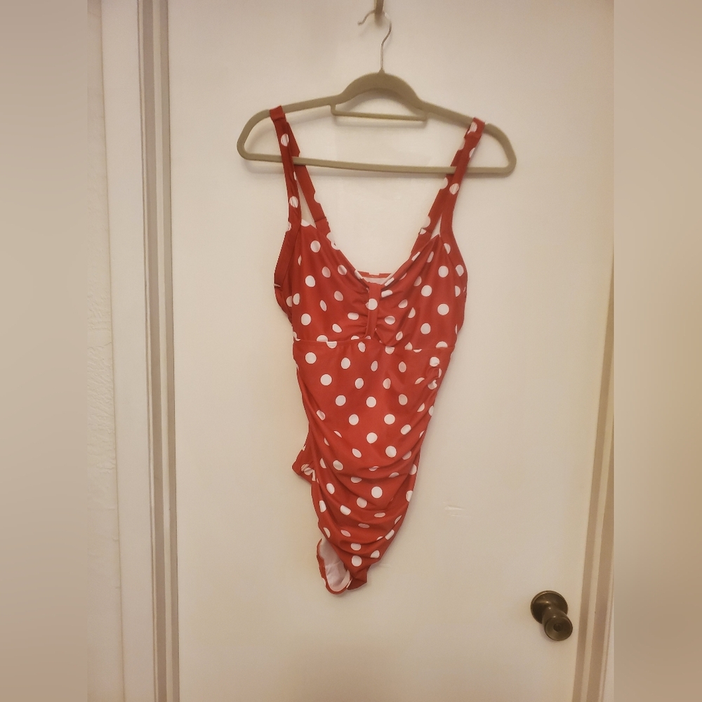NEW SWIMSUIT = ONE PIECE